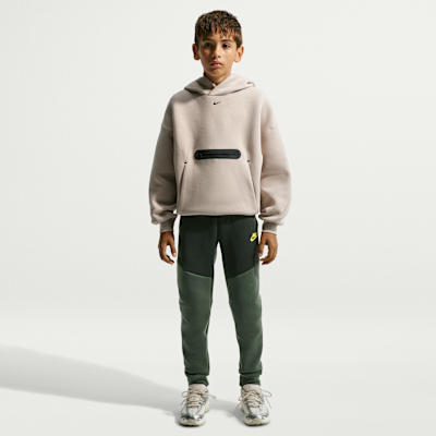 Nike　テックフリース　ジュニアМ　グレー NIKE公式】ナイキ スポーツウェア テック フリース ジュニアジョガー